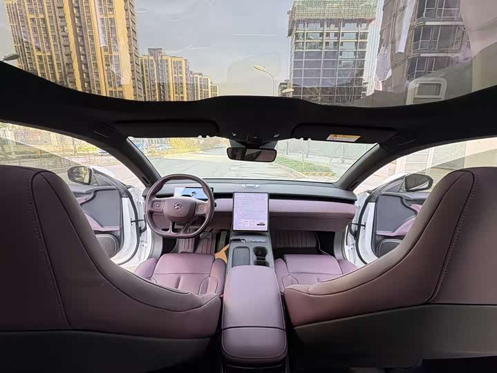 Фото 4 - Nio ET5T