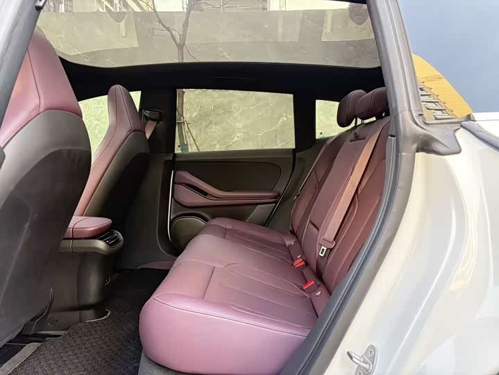 Фото 6 - Nio ET5T