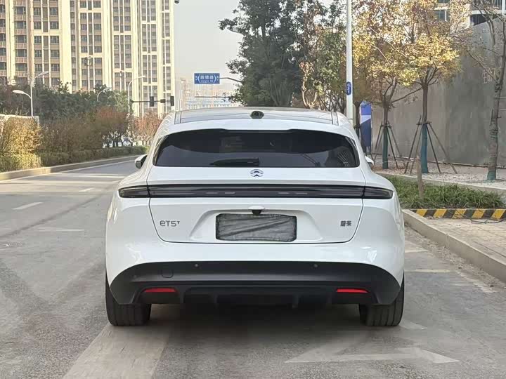 Фото 8 - Nio ET5T