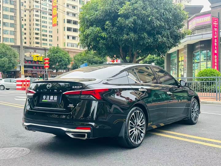 Фото 7 - Nissan Teana