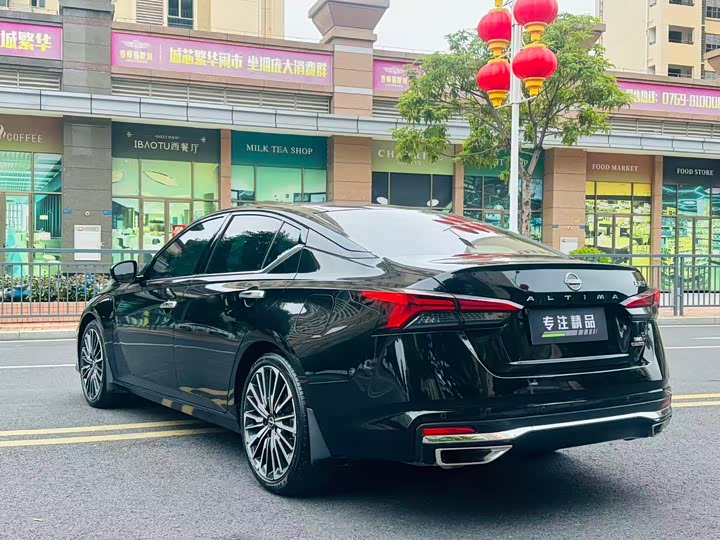 Фото 9 - Nissan Teana