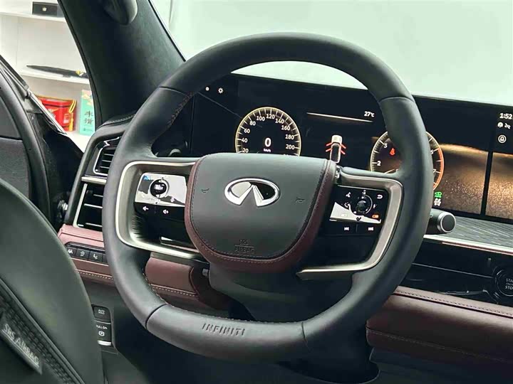 Фото 12 - Infiniti QX80