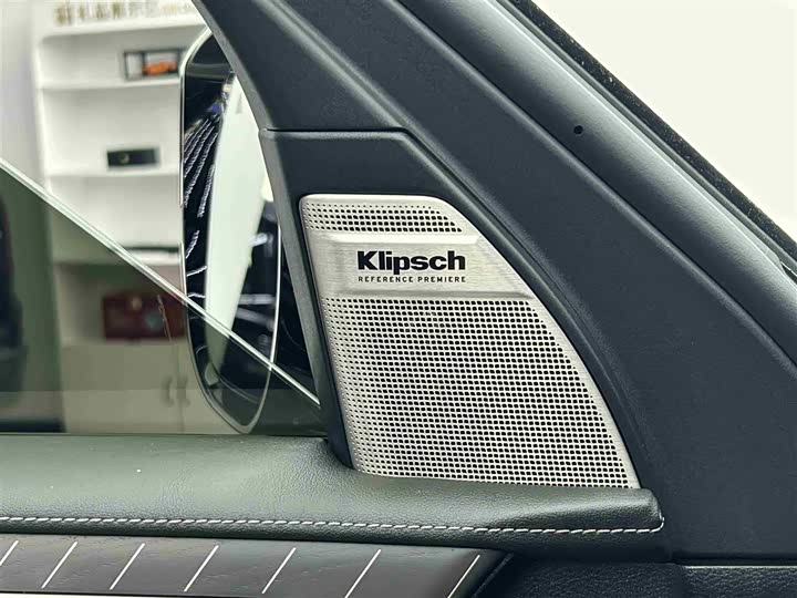 Фото 17 - Infiniti QX80