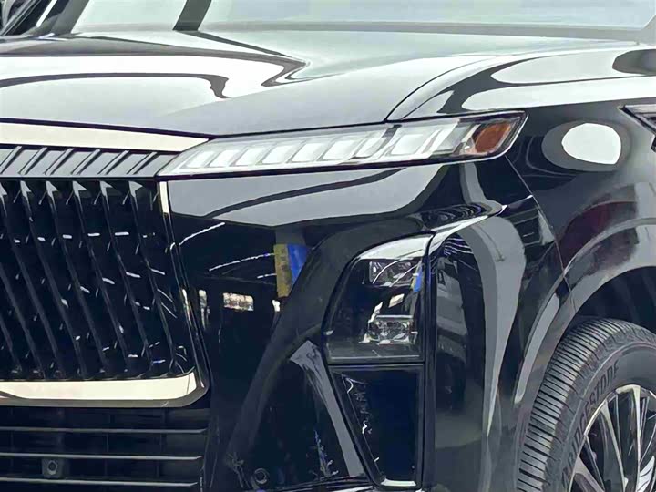 Фото 3 - Infiniti QX80