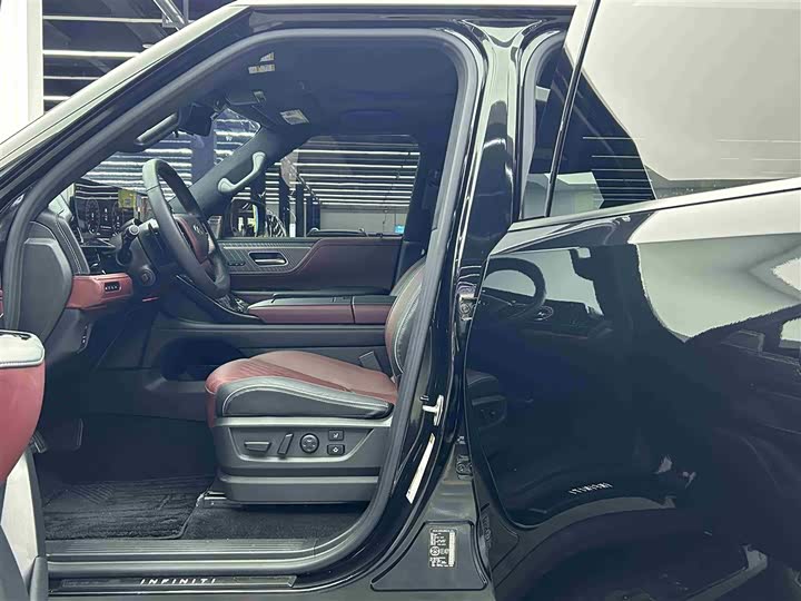 Фото 6 - Infiniti QX80