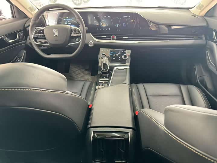 Фото 4 - Bestune B70