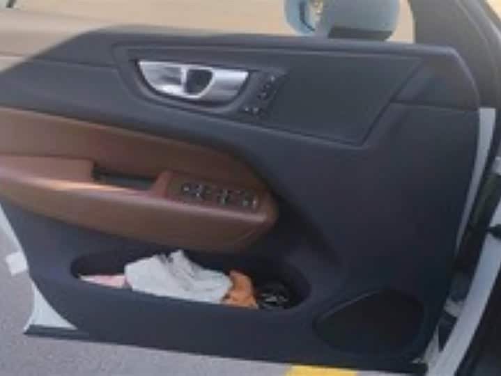 Фото 7 - Volvo XC60