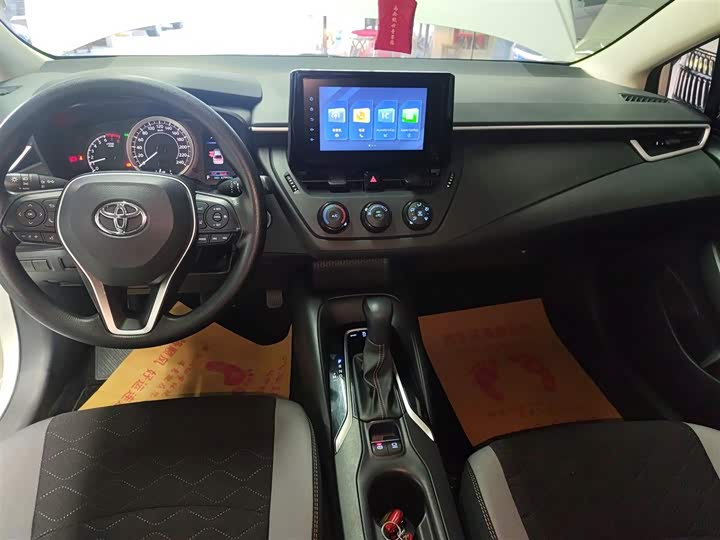 Фото 14 - Toyota Corolla