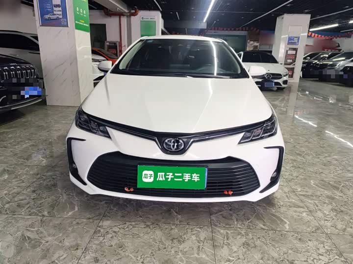 Фото 3 - Toyota Corolla