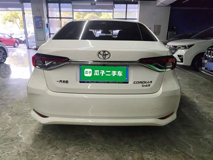 Фото 6 - Toyota Corolla