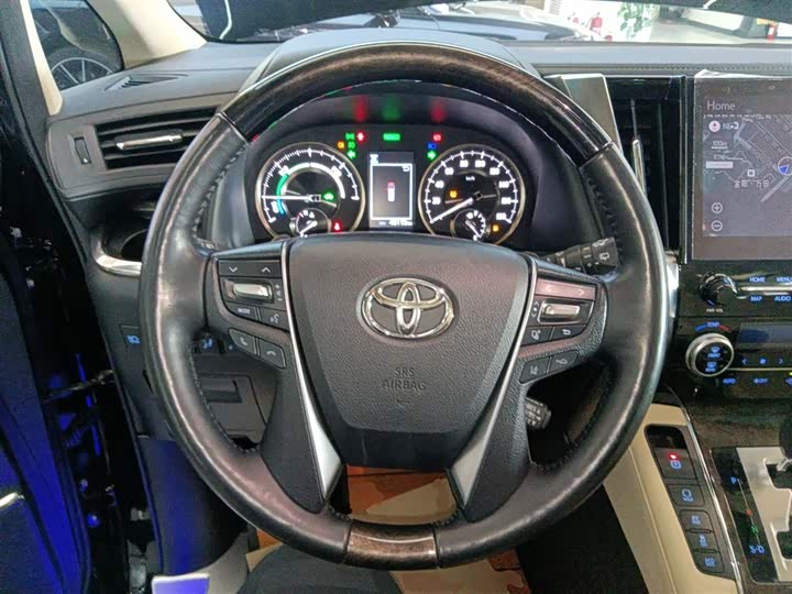 Фото 11 - Toyota Vellfire