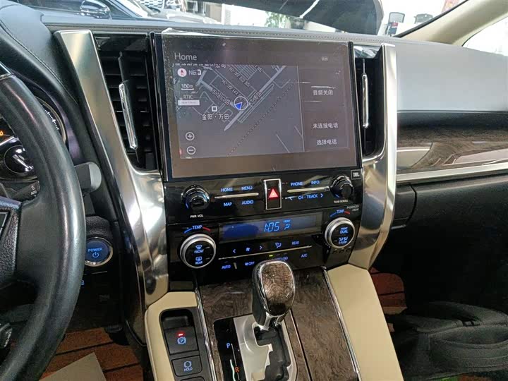 Фото 13 - Toyota Vellfire