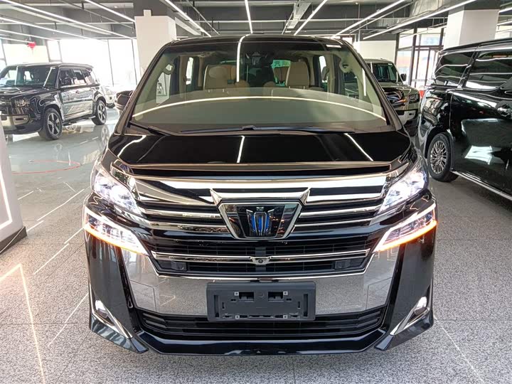 Фото 3 - Toyota Vellfire