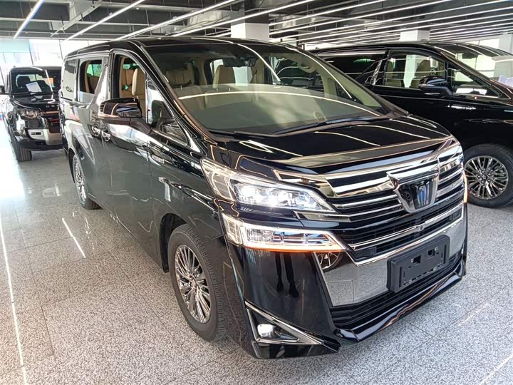 Фото 4 - Toyota Vellfire