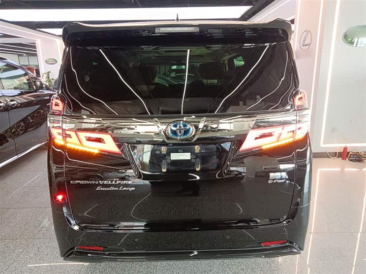 Фото 6 - Toyota Vellfire