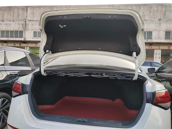 Фото 19 - Nissan Sylphy