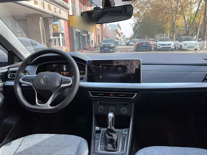 Фото 8 - Volkswagen Lavida