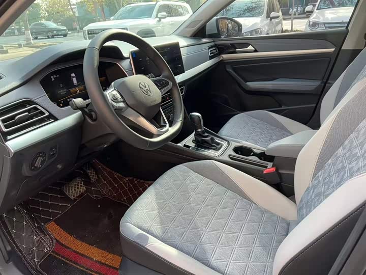 Фото 9 - Volkswagen Lavida