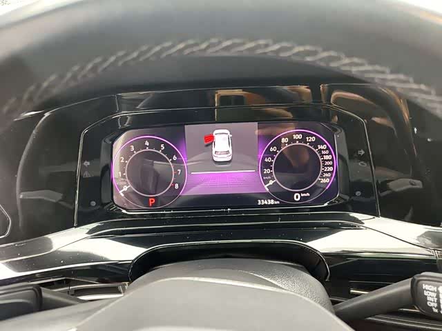 Фото 10 - Volkswagen Golf