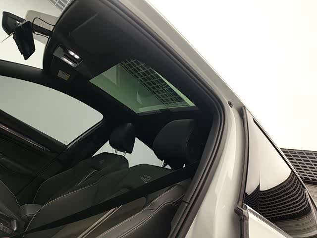 Фото 17 - Volkswagen Golf