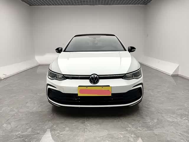 Фото 2 - Volkswagen Golf