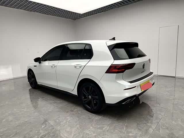 Фото 4 - Volkswagen Golf