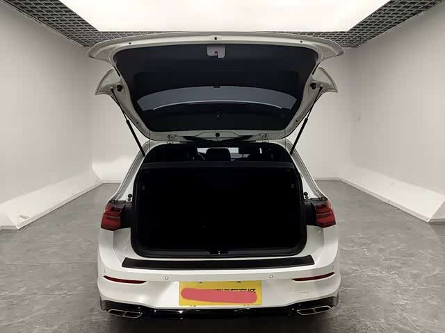 Фото 7 - Volkswagen Golf