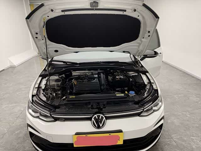 Фото 8 - Volkswagen Golf