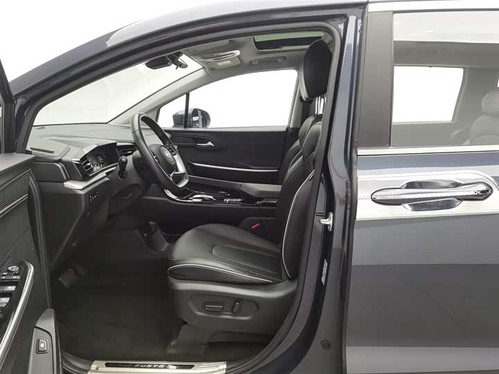 Фото 10 - Hyundai Custo