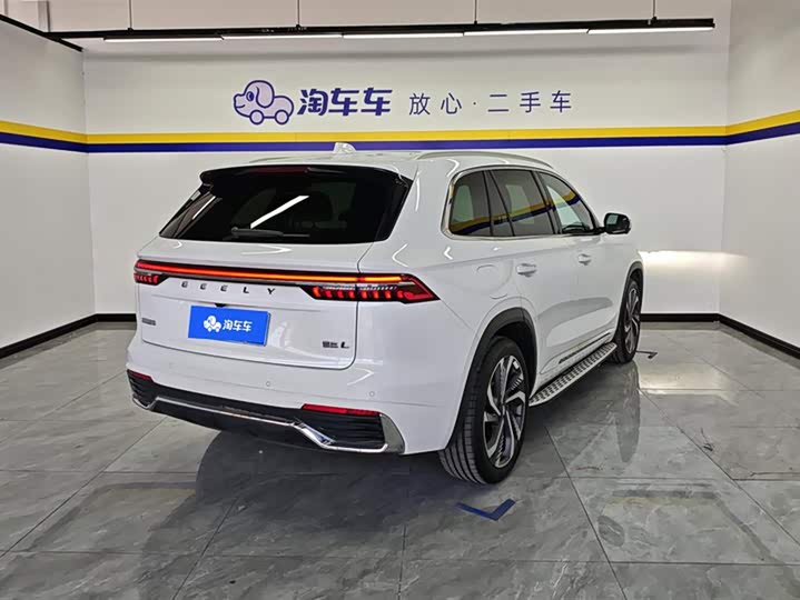 Фото 3 - Geely Monjaro