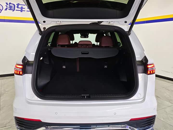 Фото 4 - Geely Monjaro