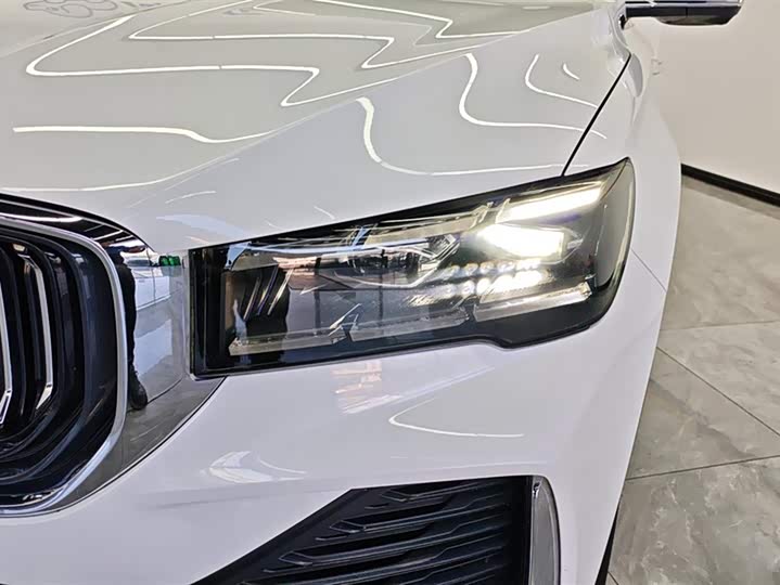 Фото 5 - Geely Monjaro