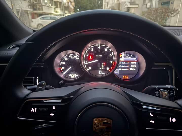 Фото 6 - Porsche Macan