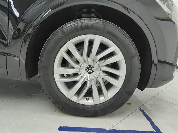 Фото 6 - Volkswagen Touareg