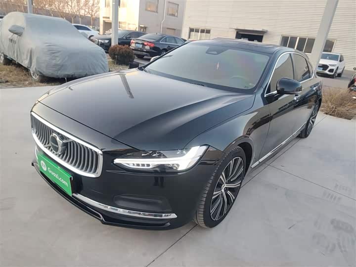 Фото 2 - Volvo S90