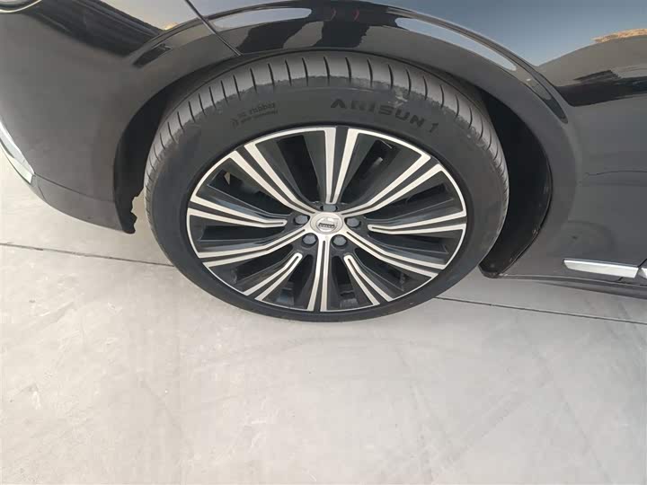 Фото 23 - Volvo S90