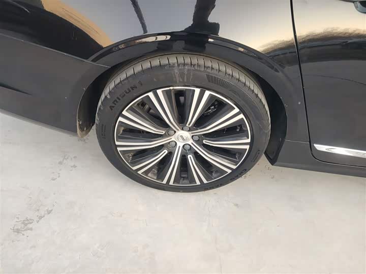 Фото 26 - Volvo S90