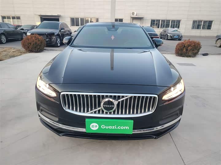 Фото 3 - Volvo S90