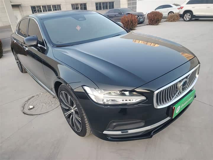 Фото 4 - Volvo S90