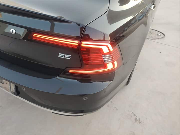 Фото 8 - Volvo S90