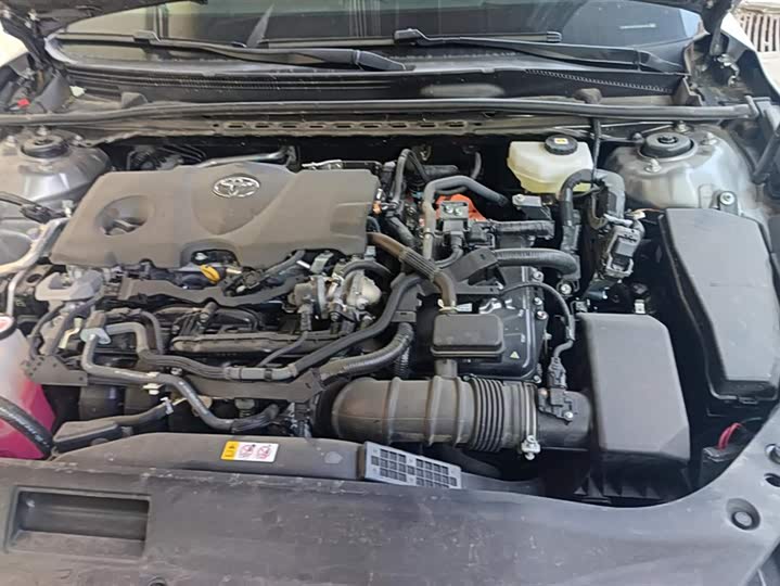 Фото 10 - Toyota Avalon