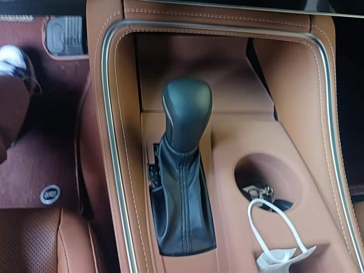 Фото 16 - Toyota Avalon