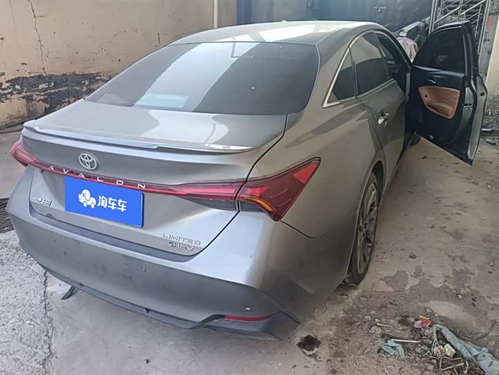 Фото 3 - Toyota Avalon