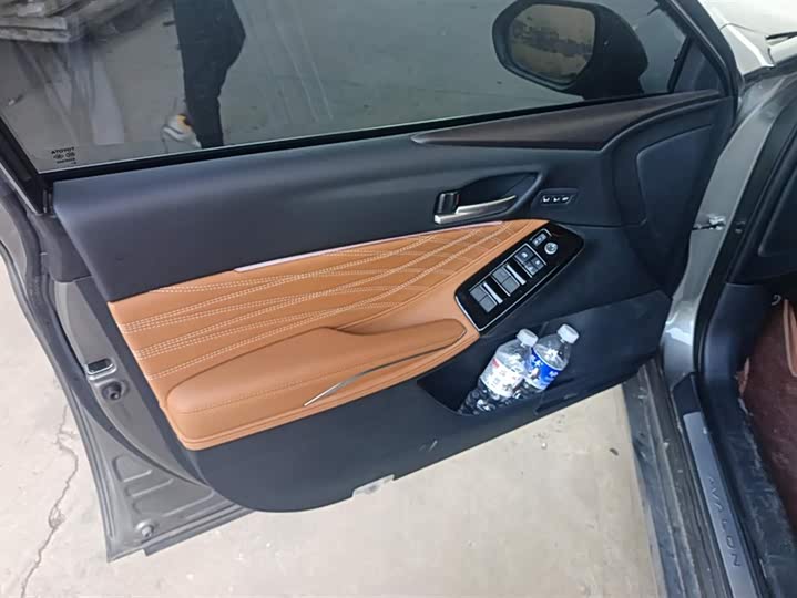 Фото 7 - Toyota Avalon