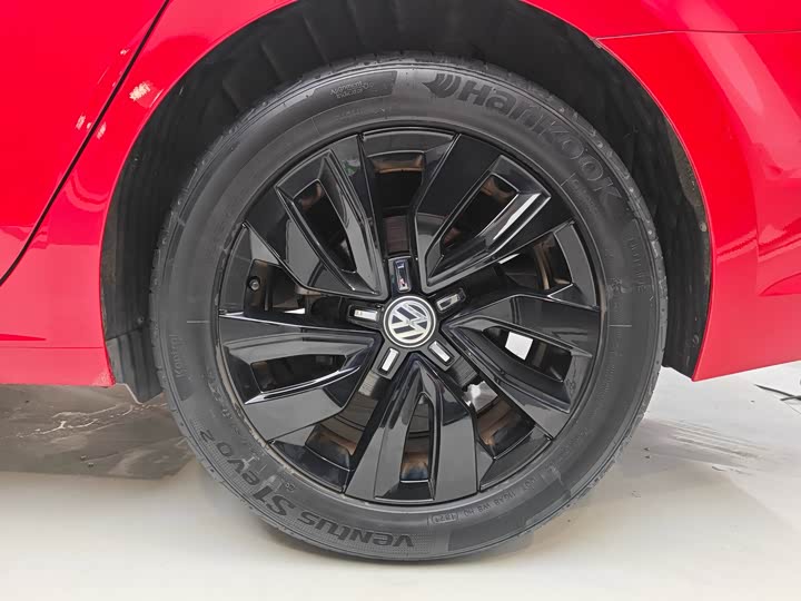 Фото 19 - Volkswagen Lamando L