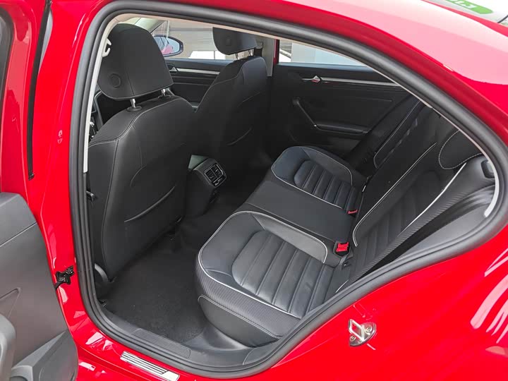 Фото 9 - Volkswagen Lamando L