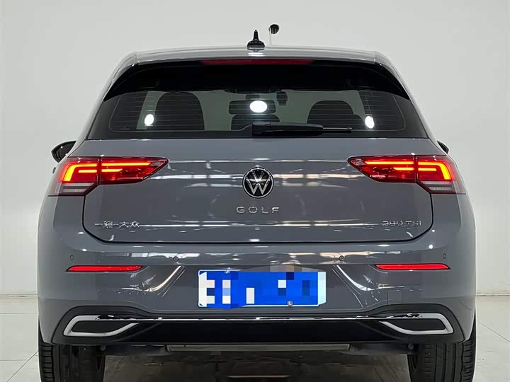 Фото 11 - Volkswagen Golf