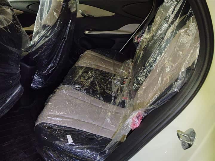 Фото 17 - BYD Dolphin