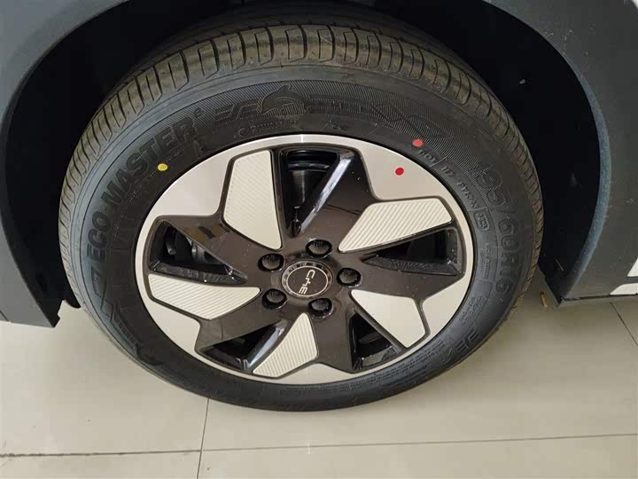 Фото 23 - BYD Dolphin