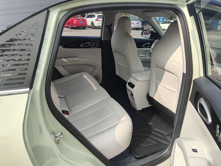 Фото 9 - Geely Galaxy Geome